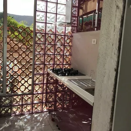 Δωμάτια σε οικογενειακή κατοικία Complex 