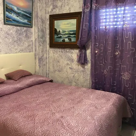 Δωμάτια σε οικογενειακή κατοικία Complex 